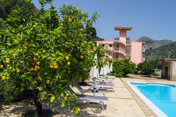 Residence Villa Mare Taormina (Letojanni)